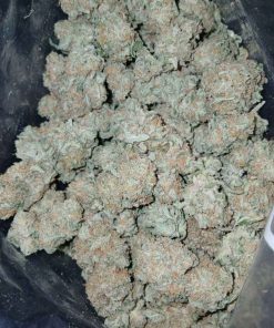 Super Lemon Haze Sativa-dominant cannabis bud with citrusy lemon flavor and uplifting, energetic effects.